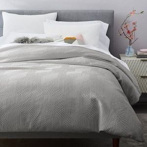 EUC West Elm Modern Geo Duvet Cover - Queen- Pearl Gray